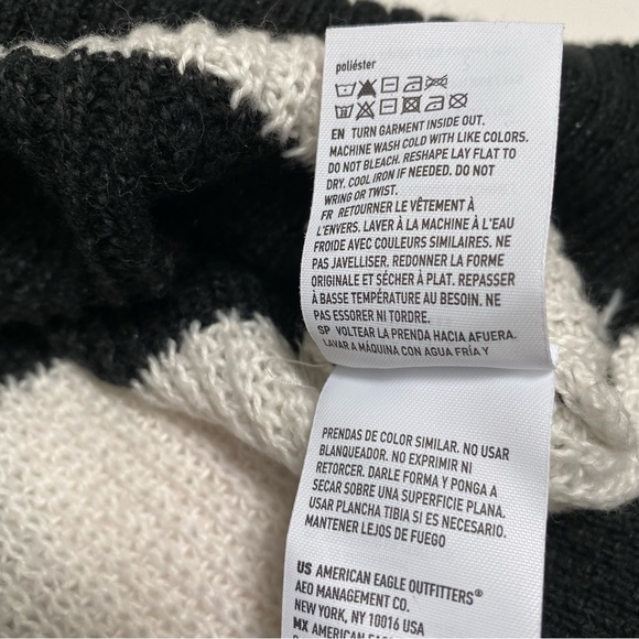American Eagle Black and White Rugby Sweater - Picture 3 of 12